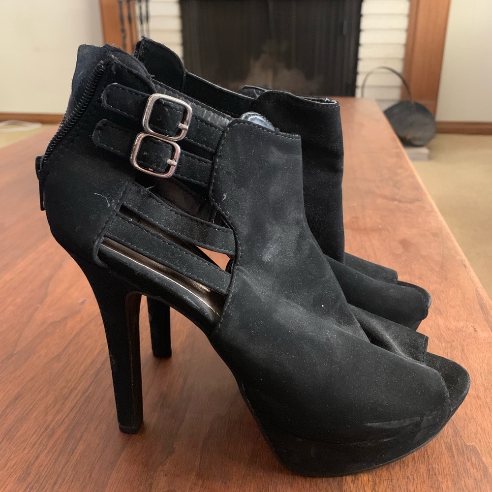 Black heels